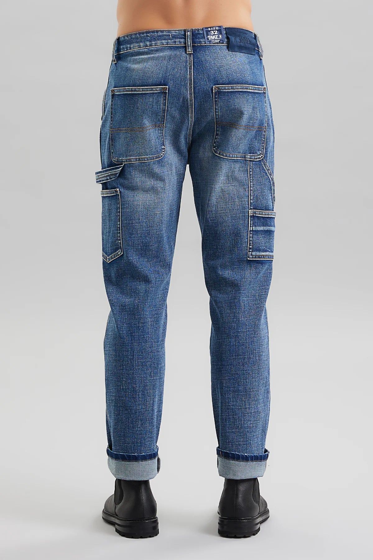 UT00160 - JEANS - TAKE TWO