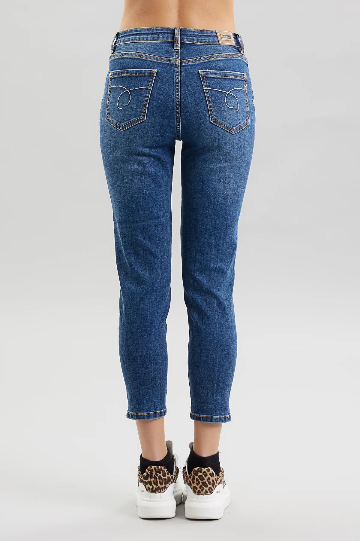 DT00210-TARA - JEANS - TAKE TWO