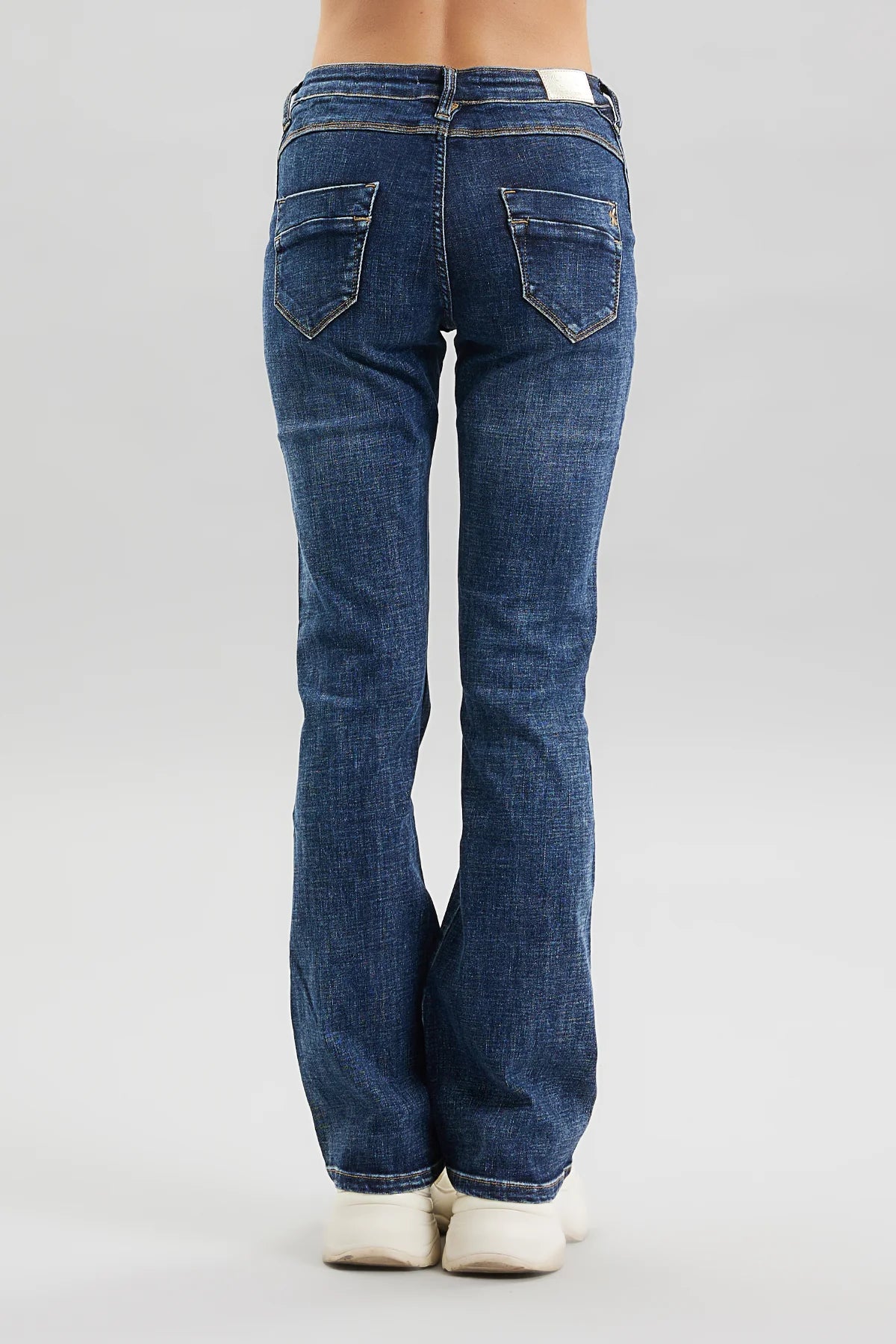 DT00006-LAYRA - JEANS - TAKE TWO