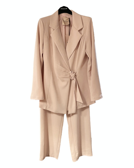 05-A171 - SUIT - EXTYN